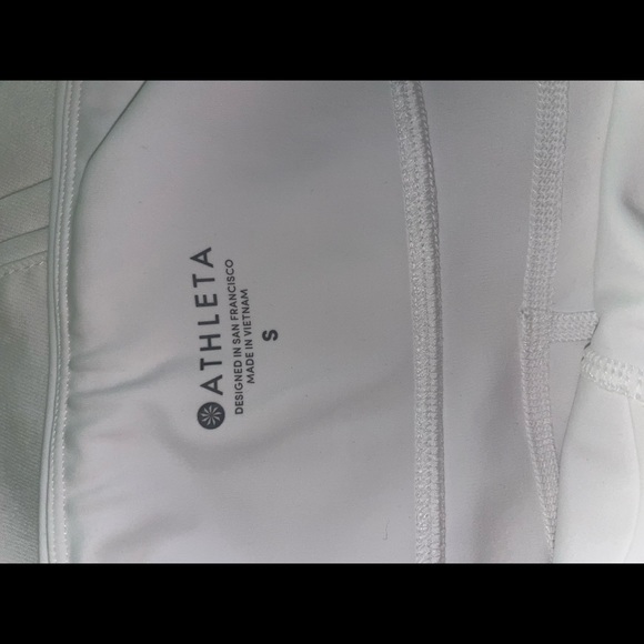 Athleta Mesh Contender capri in white, Size S - Picture 5 of 6